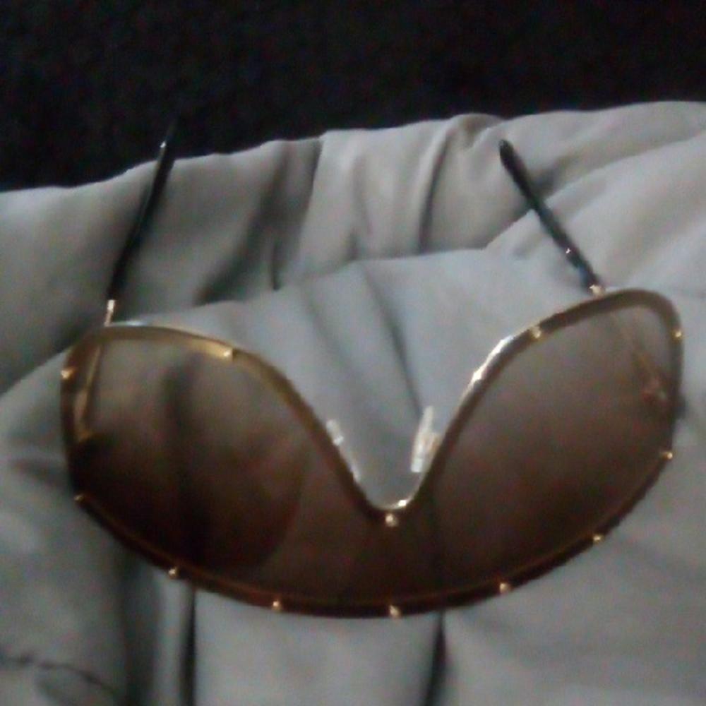Stylish Gold Sunglasses